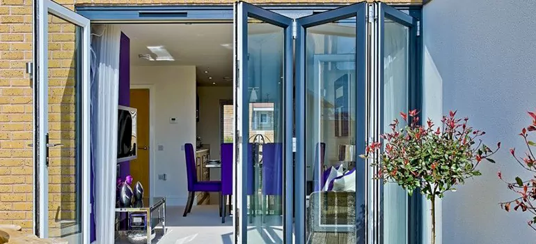 Commercial Door Glass Repair in Vero Beach, FL